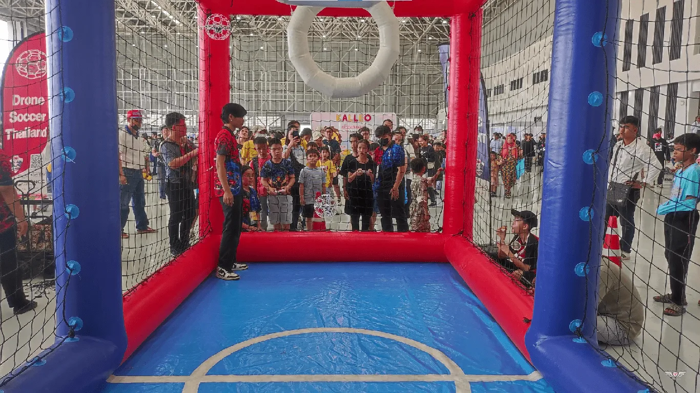 กิจกรรมทดลองบิน Drone Soccer ในงานวันเด็กแห่งชาติ ณ พื้นที่โรงเก็บ บ. ฝูงบิน 601 กองบิน 6 2024