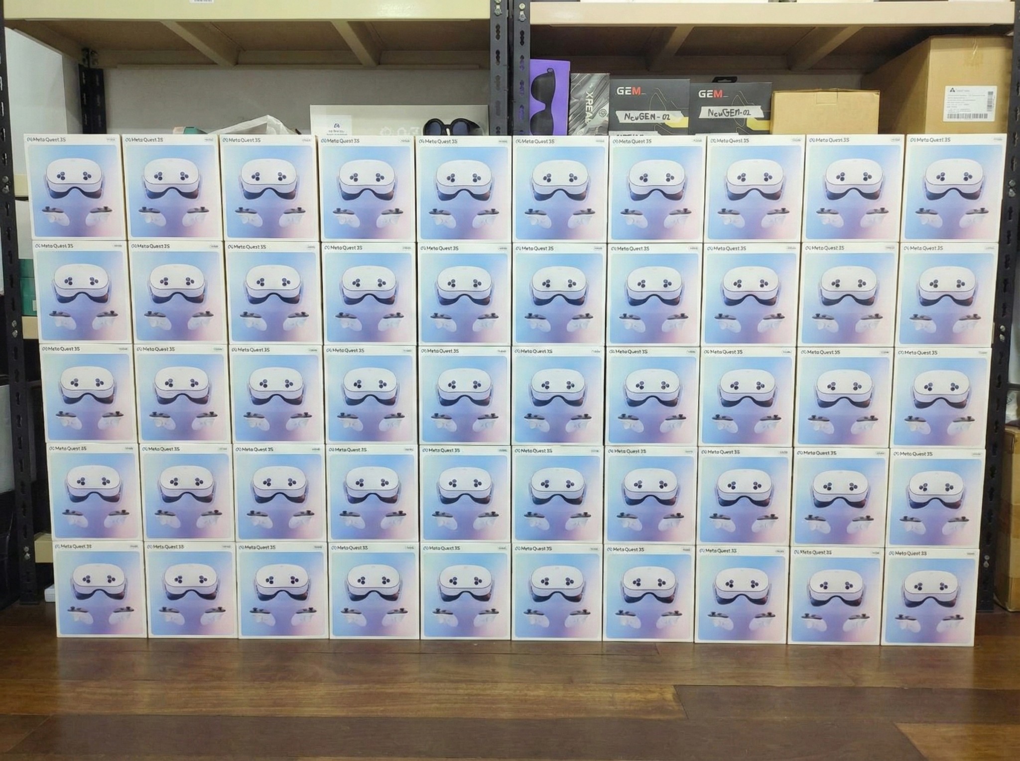 ภาพถ่ายสต็อกเครื่อง VR Meta Quest 3S ของจริงจำนวนมาก